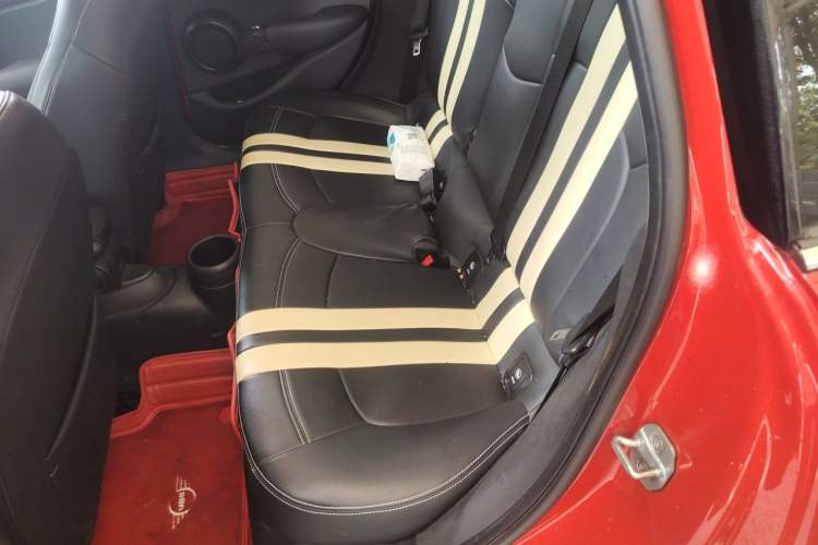 Used MINI 2018 1.5T ONE Five-Door Edition Left Rear Seat