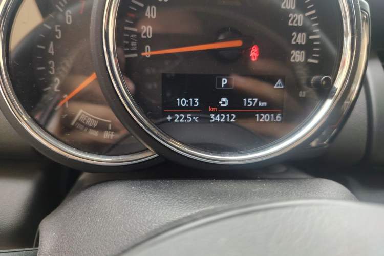 Used MINI 2018 1.5T ONE Five-Door Edition Odometer Close Up
