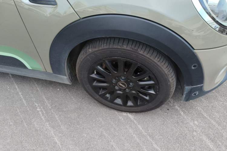 Used MINI 2018 1.5T COOPER Classic Edition Five-Door Version Right Front Wheel Hub