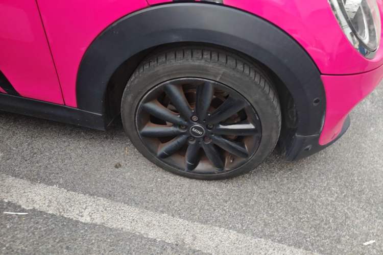 Used MINI 2018 1.5T COOPER Artist Right Front Wheel Hub