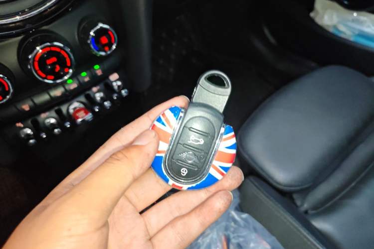 Used MINI 2018 1.5T COOPER Artist Vehicle Key