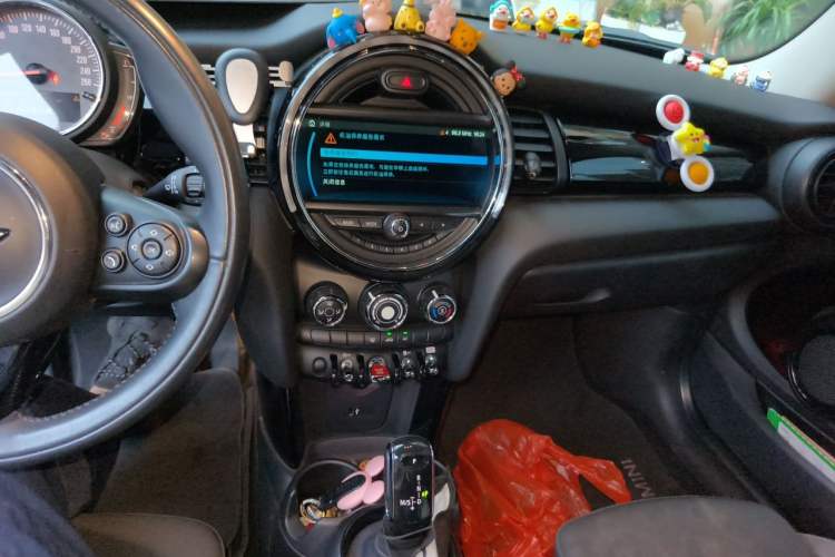 Used MINI 2018 1.5T COOPER Classic Edition Audio And AC Panel