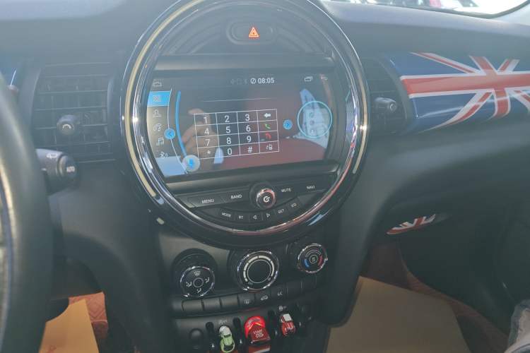 Used MINI 2018 1.5T ONE PLUS Five-Door Edition Audio And AC Panel