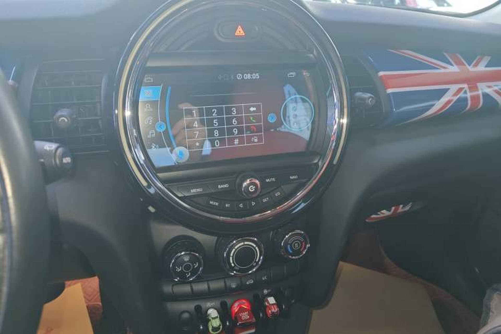 Used MINI 2018 1.5T ONE PLUS Five-Door Edition Audio And AC Panel
