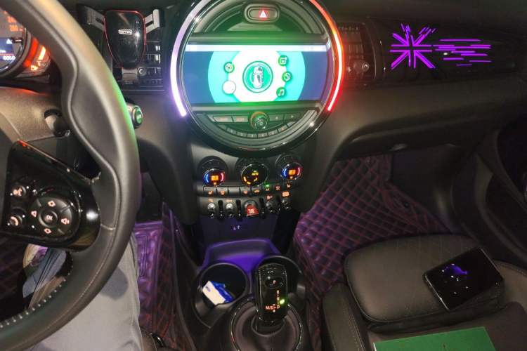 Used MINI 2018 1.5T COOPER Artist Five-Door Edition Audio And AC Panel