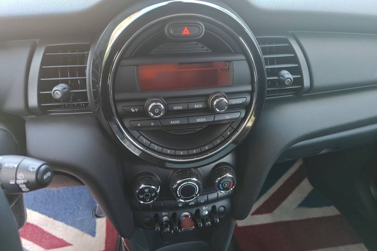 Used MINI 2018 1.5T ONE PLUS Audio And AC Panel