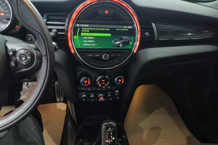 Used MINI 2018 2.0T COOPER S Racing Edition 5-door model Audio And AC Panel