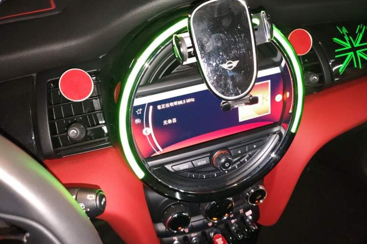 Used MINI 2018 1.5T COOPER Artist Audio And AC Panel