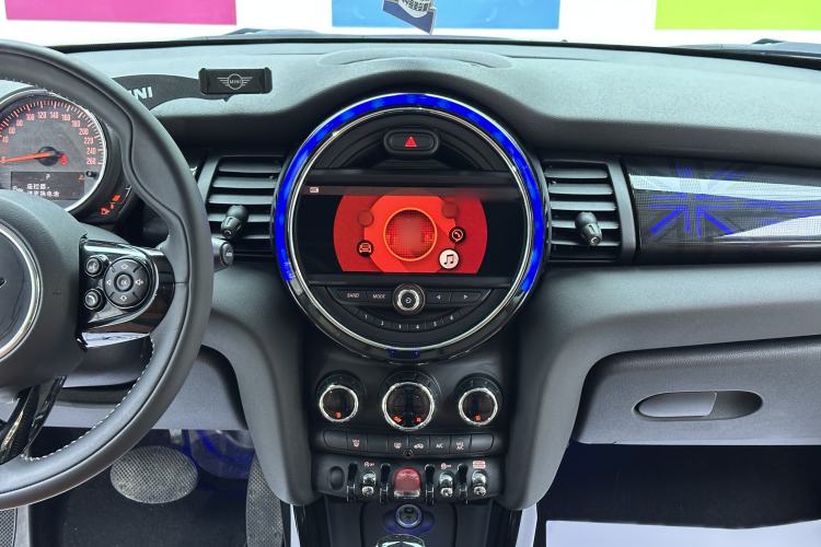 Used MINI 2018 1.5T COOPER Artist Audio And AC Panel