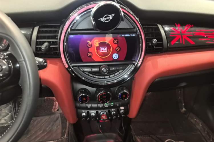 Used MINI 2018 1.5T COOPER Artist Audio And AC Panel
