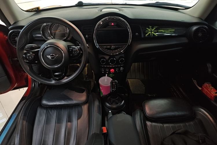 Used MINI 2018 2.0T COOPER S Artist Center Console