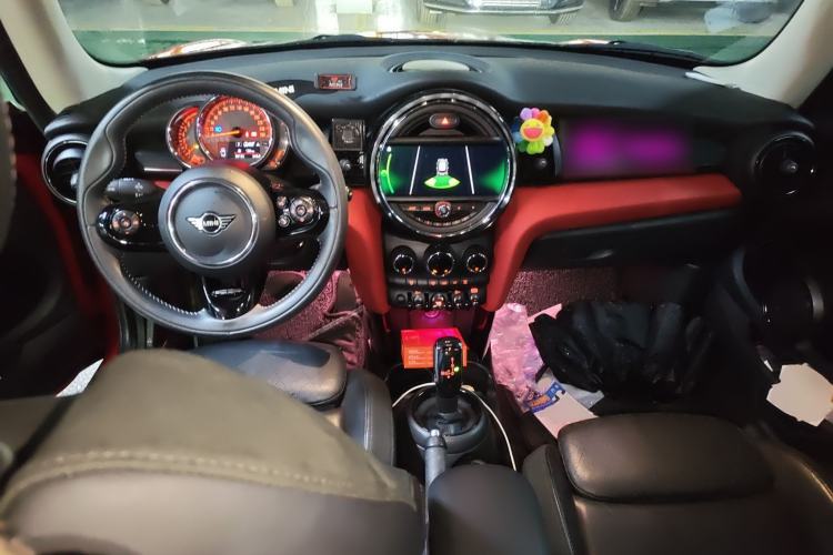 Used MINI 2018 1.5T COOPER Artist Center Console