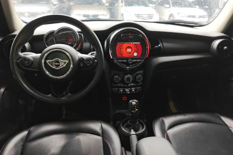 Used MINI 2018 1.5T ONE Five-Door Edition Center Console