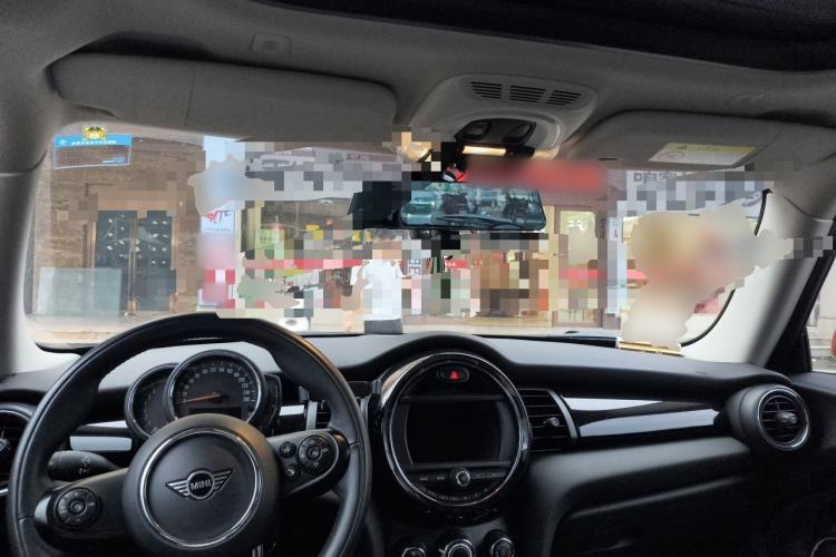 Used MINI 2018 1.5T ONE PLUS Center Console