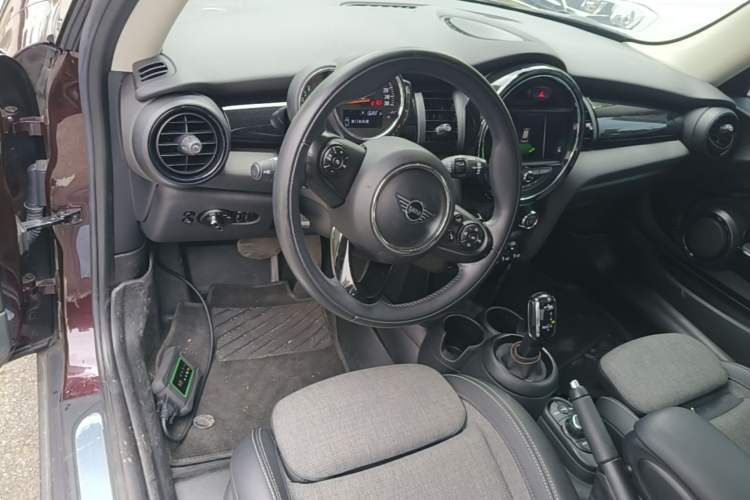 Used MINI 2018 1.5T COOPER Classic Edition Center Console