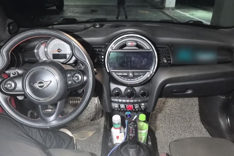 Used MINI 2018 2.0T COOPER S Racing Driver Center Console