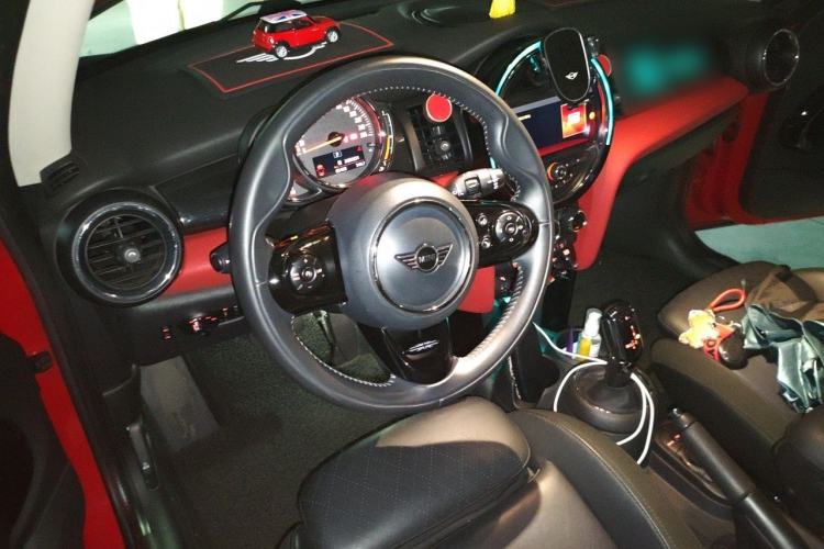 Used MINI 2018 1.5T COOPER Artist Center Console