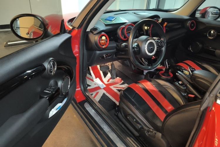 Used MINI 2018 1.5T ONE PLUS Driver Seat