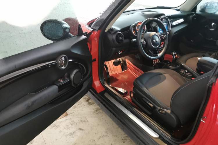 Used MINI 2018 1.5T ONE PLUS Driver Seat