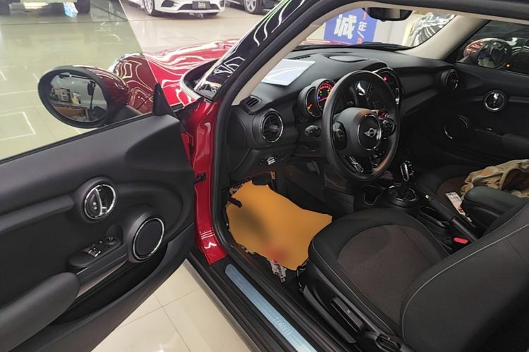 Used MINI 2018 1.5T ONE Driver Seat