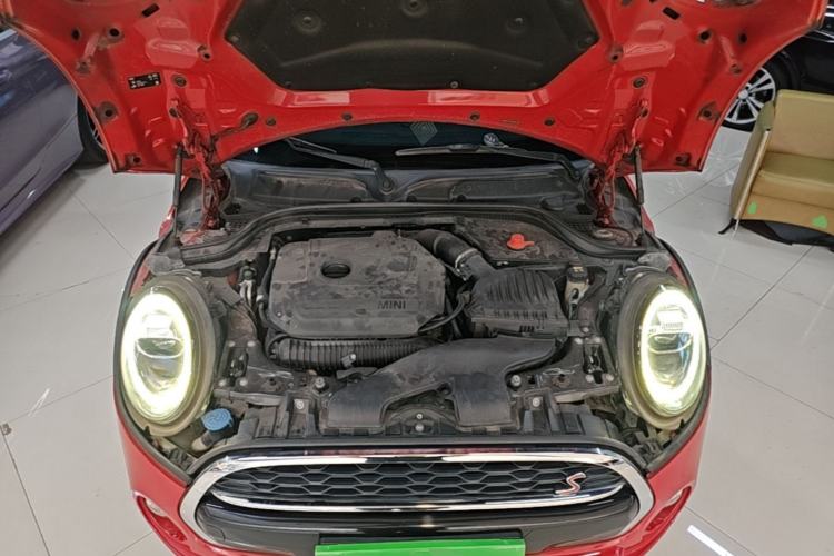 Used MINI 2018 2.0T COOPER S Artist Engine Bay