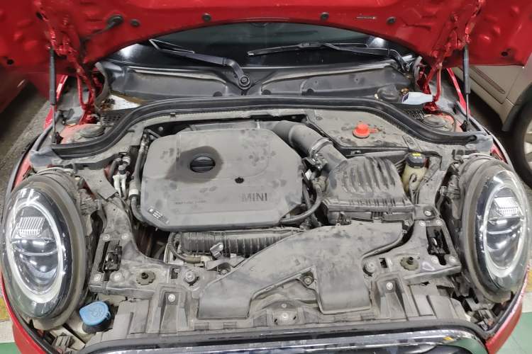 Used MINI 2018 1.5T COOPER Artist Engine Bay