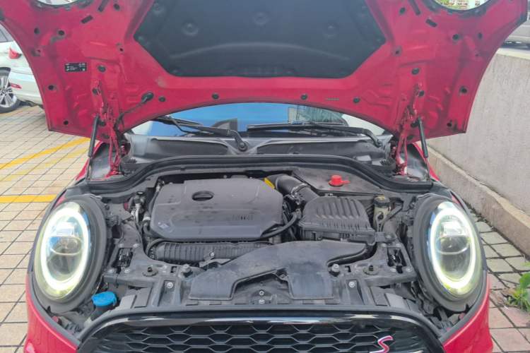 Used MINI 2018 2.0T COOPER S Classic Edition Engine Bay
