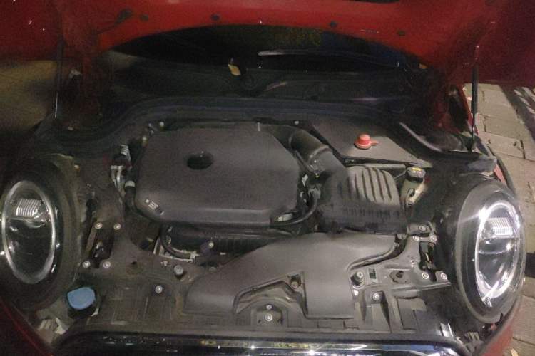 Used MINI 2018 1.5T COOPER Classic Edition Five-Door Version Engine Bay