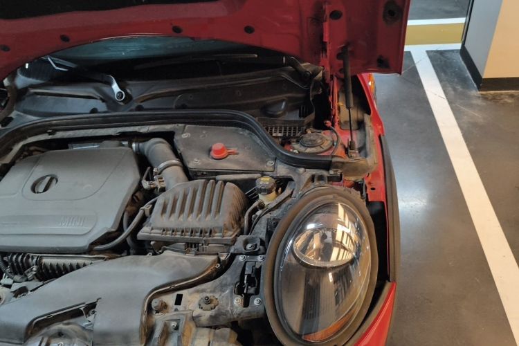 Used MINI 2018 1.5T ONE PLUS Engine Bay Left