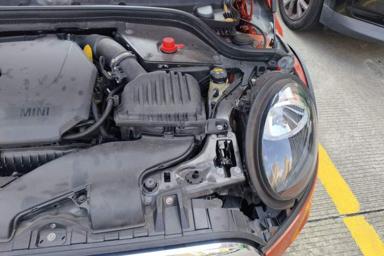 Used MINI 2018 1.5T ONE Engine Bay Left