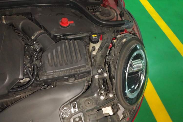 Used MINI 2018 1.5T COOPER Artist Five-Door Edition Engine Bay Left