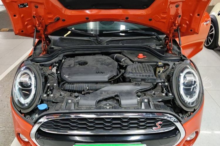 Used MINI 2018 2.0T COOPER S Classic Edition Engine Bay