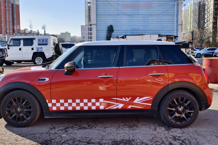 Used MINI 2018 1.5T COOPER Classic Edition Five-Door Version Exterior 3