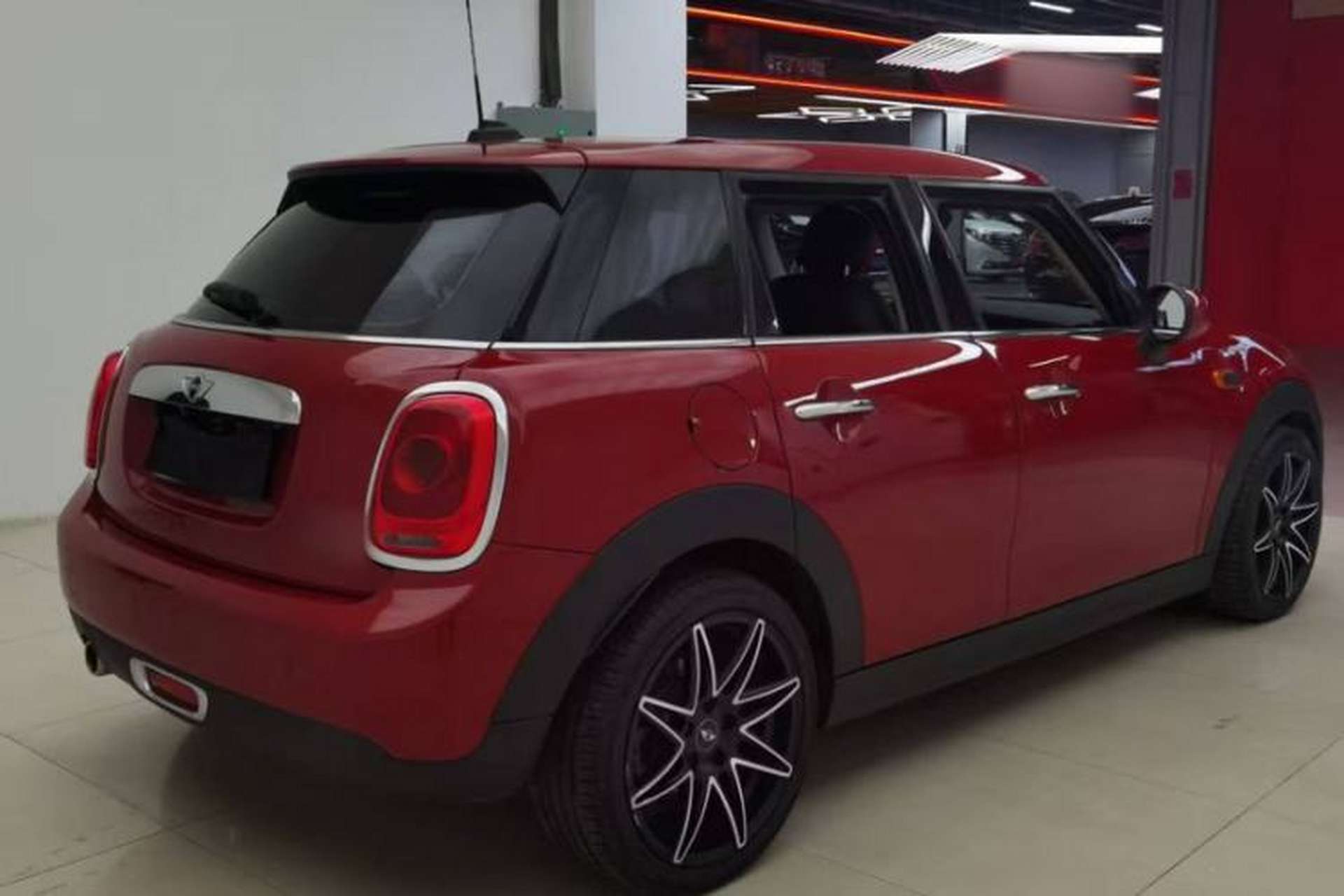 Used MINI 2018 1.5T ONE Five-Door Edition Exterior 4