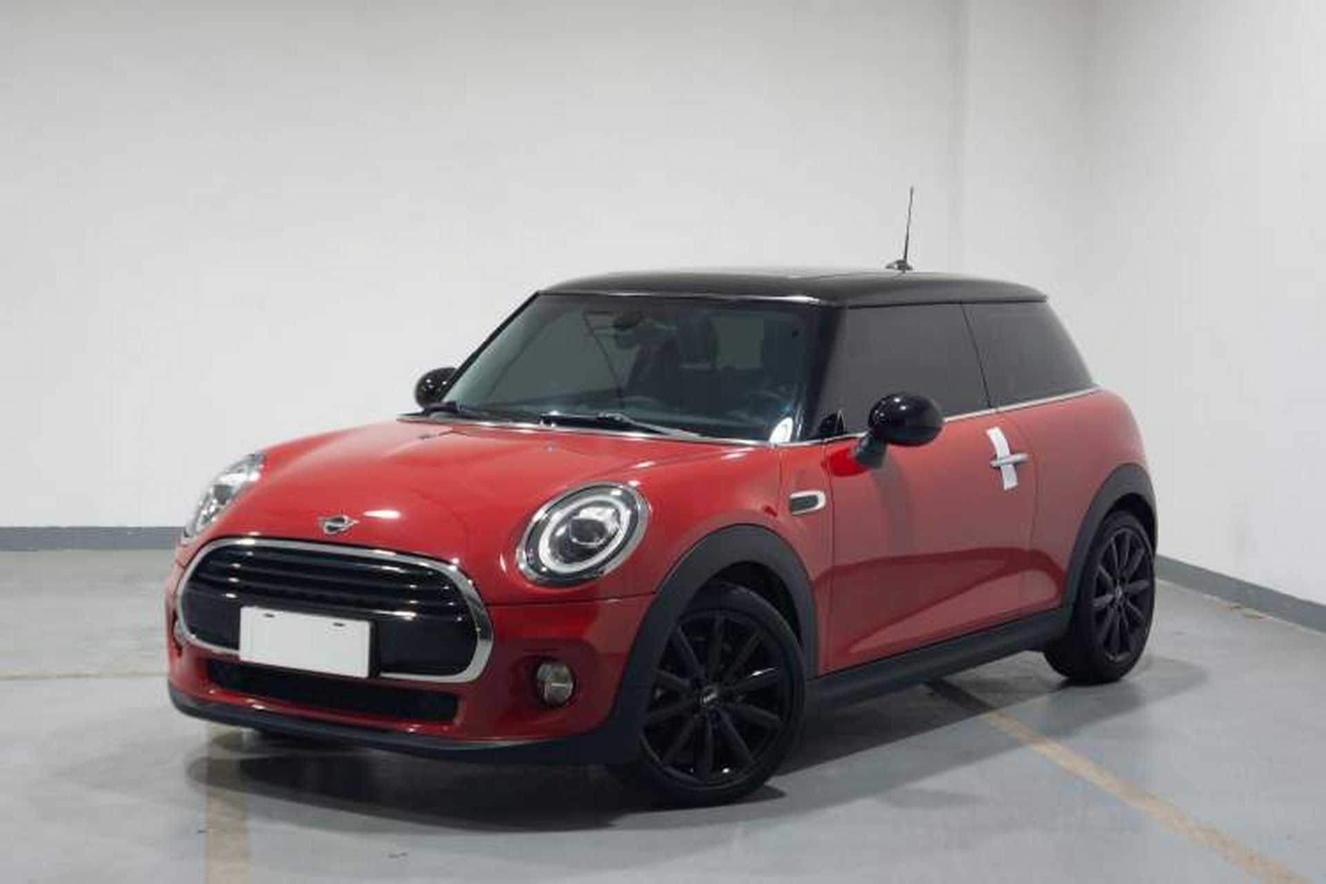 Used MINI 2018 1.5T COOPER Artist Front Left 45 Deg