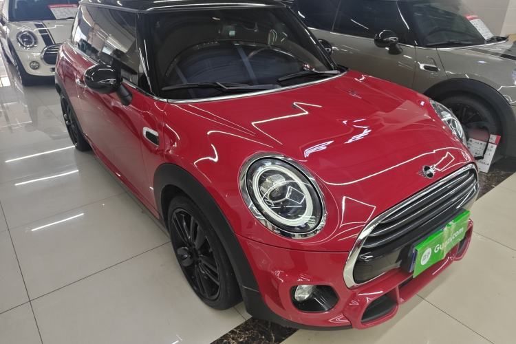 Used MINI 2018 1.5T COOPER Racing Driver Front Right 45 Deg