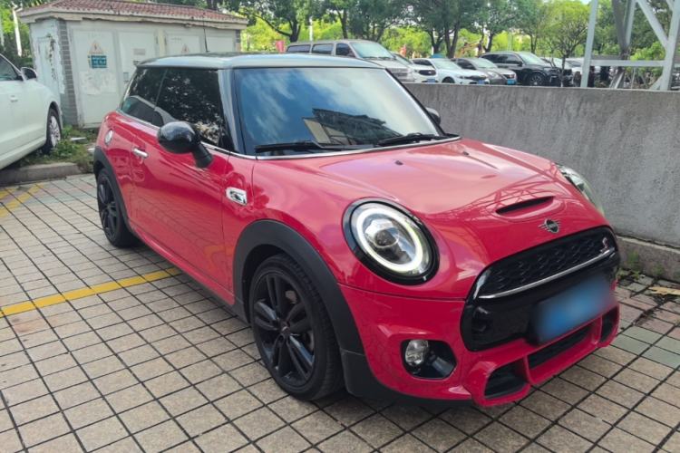 Used MINI 2018 2.0T COOPER S Classic Edition Front Right 45 Deg