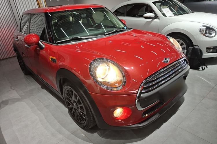 Used MINI 2018 1.5T ONE PLUS Five-Door Edition Front Right 45 Deg