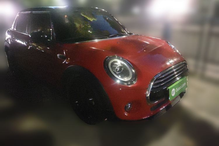 Used MINI 2018 1.5T COOPER Classic Edition Five-Door Version Front Right 45 Deg