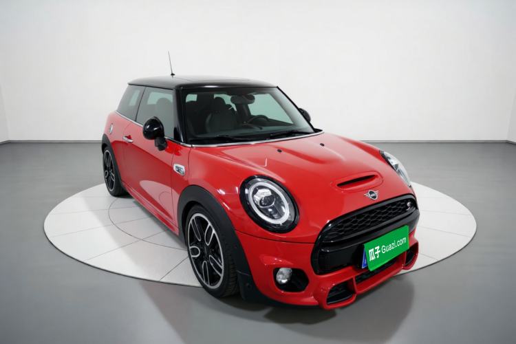 Used MINI 2018 2.0T COOPER S Racing Driver Front Right 45 Deg