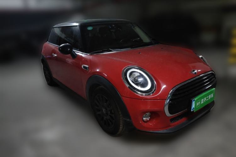 Used MINI 2018 1.5T COOPER Classic Edition Front Right 45 Deg