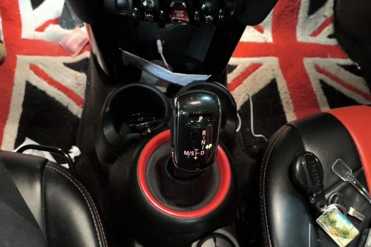 Used MINI 2018 1.5T ONE PLUS Gear Lever