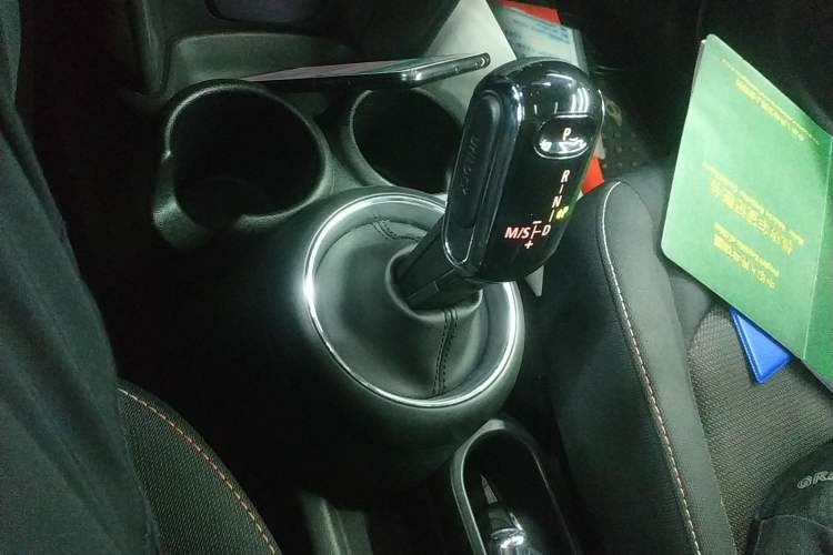 Used MINI 2018 1.5T ONE PLUS Five-Door Edition Gear Lever
