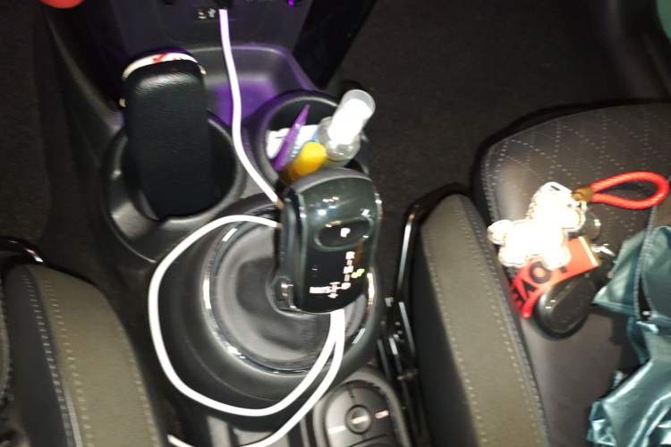 Used MINI 2018 1.5T COOPER Artist Gear Lever