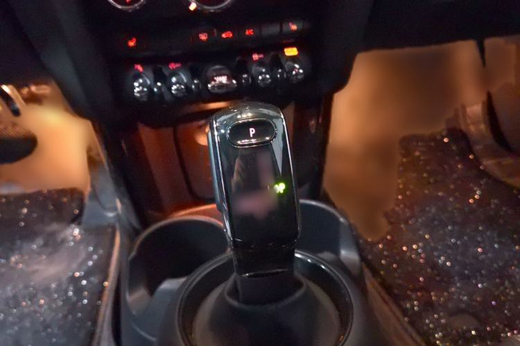Used MINI 2018 1.5T COOPER Classic Edition Gear Lever