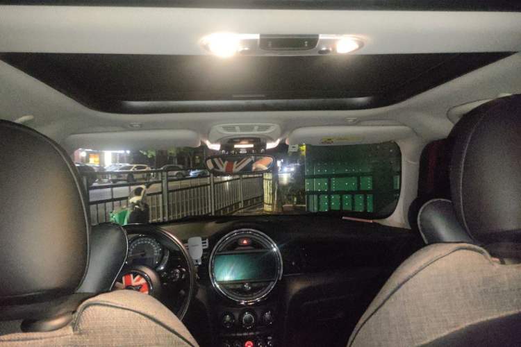 Used MINI 2018 1.5T COOPER Classic Edition Five-Door Version Headliner