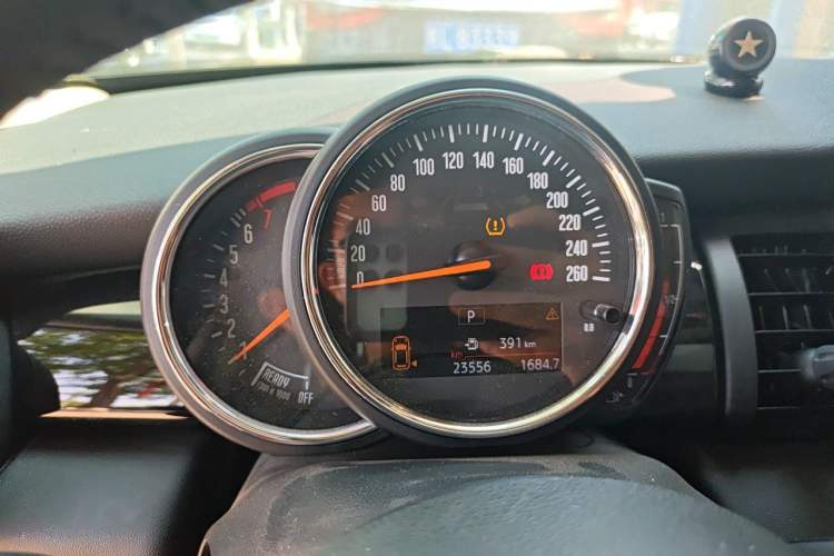 Used MINI 2018 1.5T ONE PLUS Five-Door Edition Instrument Cluster