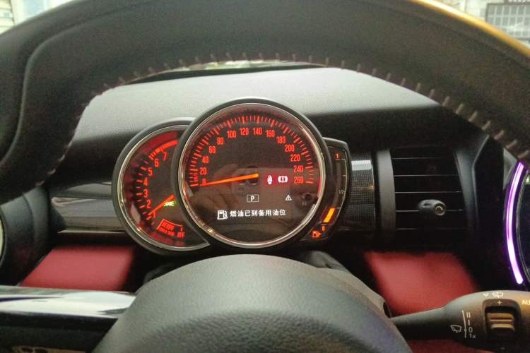 Used MINI 2018 1.5T COOPER Artist Five-Door Edition Instrument Cluster