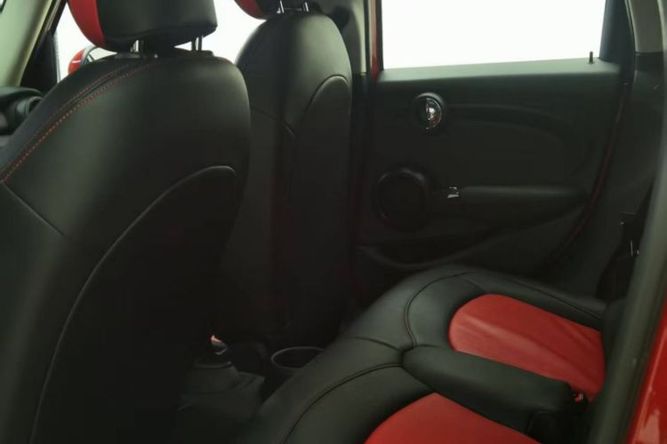 Used MINI 2018 1.5T ONE Five-Door Edition Interior 3