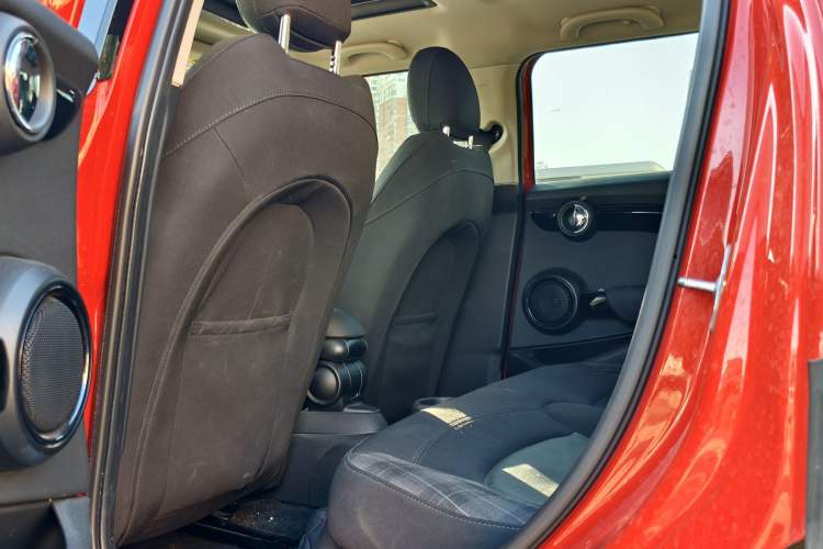 Used MINI 2018 1.5T COOPER Classic Edition Five-Door Version Interior 3